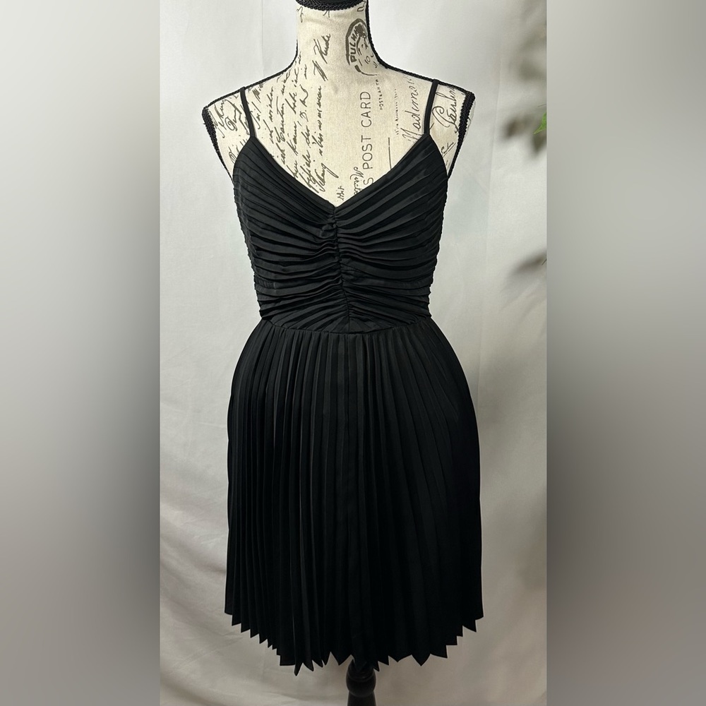 Express Black Ruched Mini Dress - Picture 13 of 14